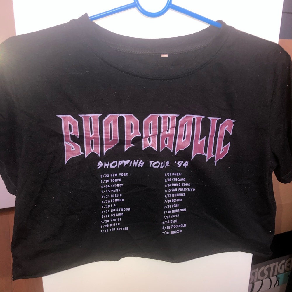SHOPAHOLIC CROP TOP